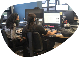 Foto com colaboradores do DHO do Empresômetro